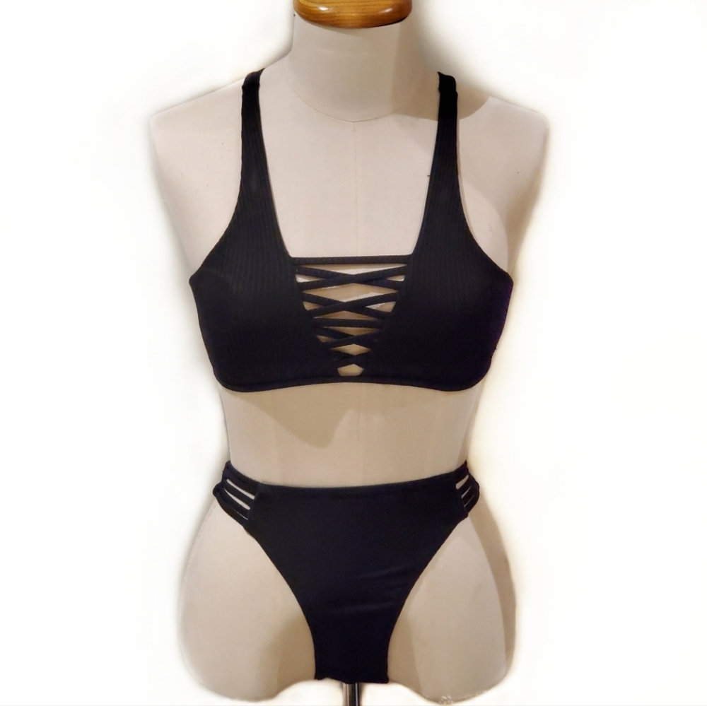 Like new black cut-out ribbed bikini high-waisted